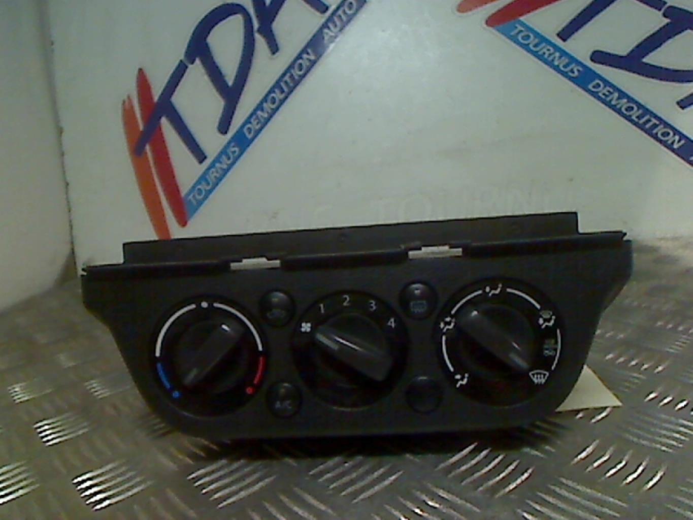 Commande chauffage SUZUKI SWIFT 3 Essence - 1