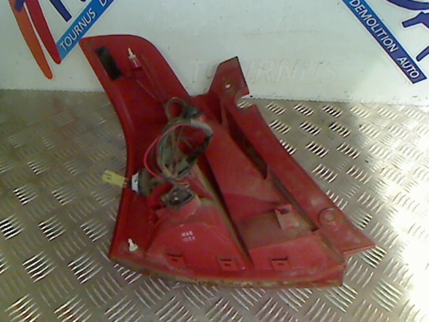 Fanale posteriore principale destro (luci) SUZUKI SWIFT 3 Gasolina - 1