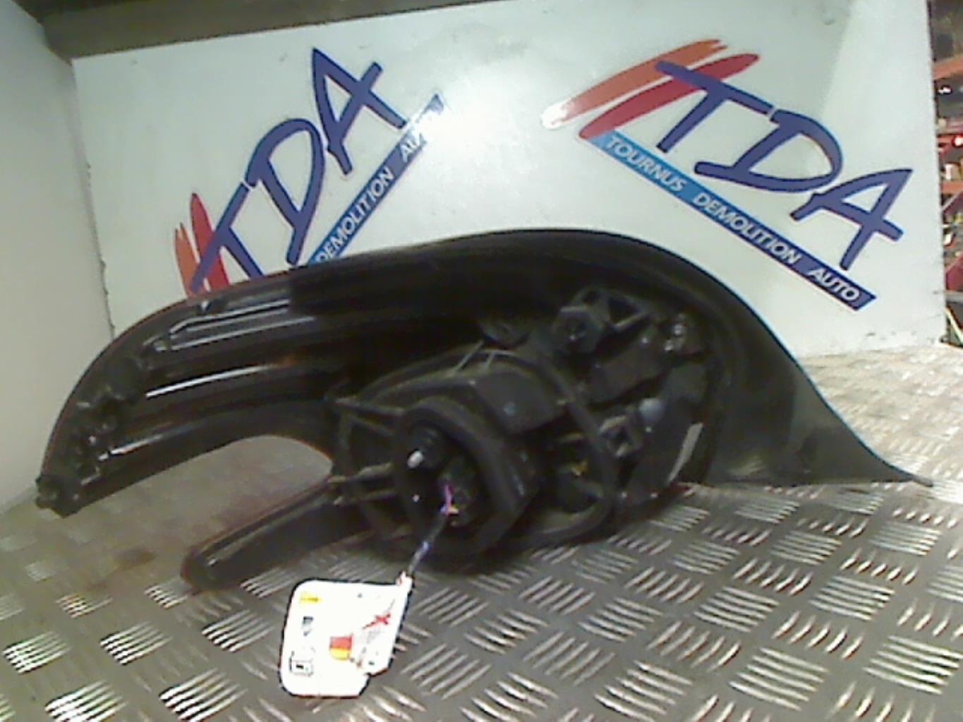 Fanale posteriore principale destro (luci) PEUGEOT 208 1 PHASE 2 Gasolina - 1