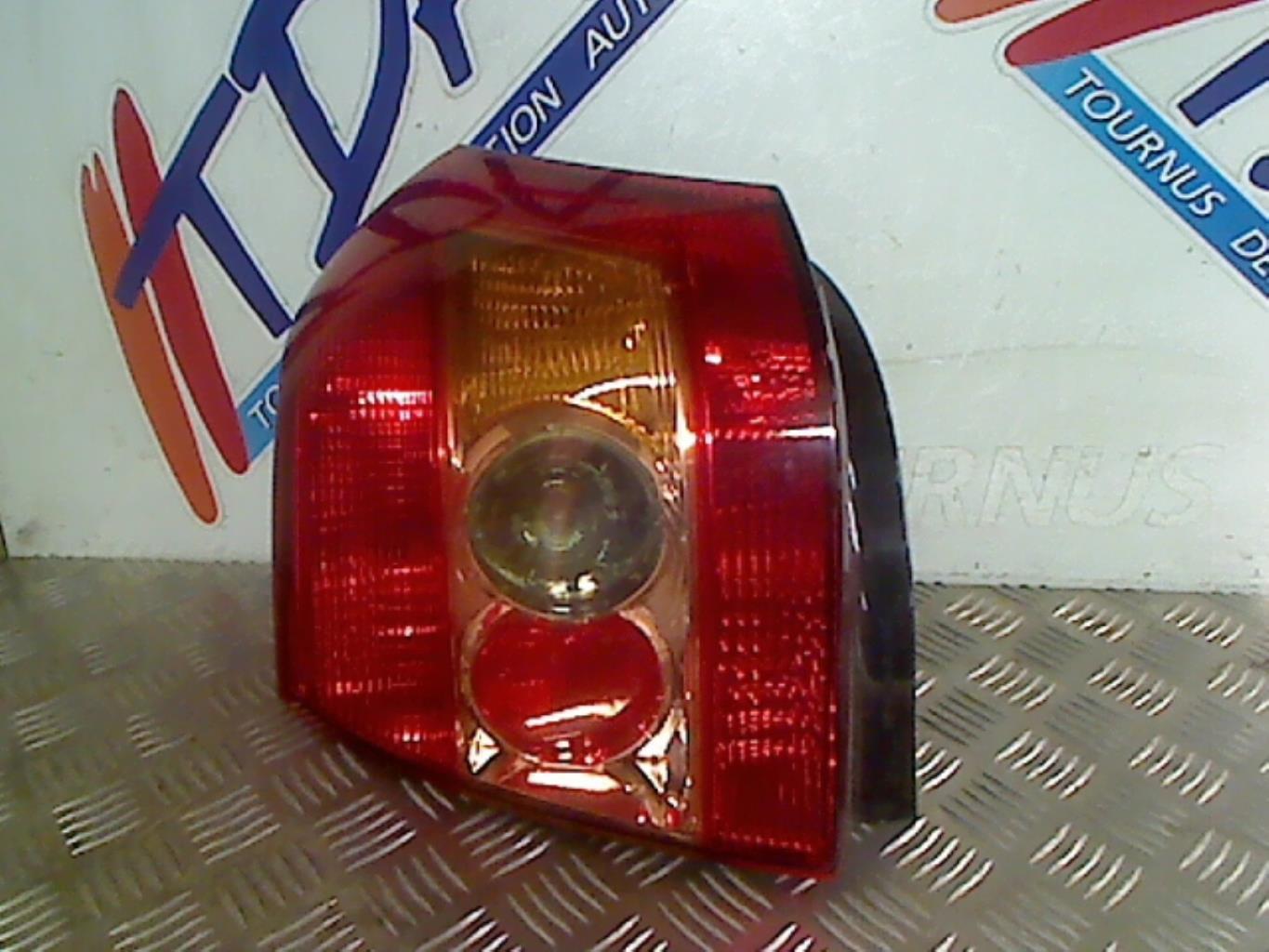 Fanale posteriore principale sinistro (luci) TOYOTA COROLLA 10 PHASE 2 Diésel - 1