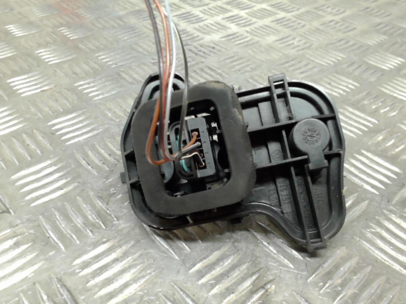 Base portalampade fanale posteriore sinistro VOLKSWAGEN GOLF 5 Diésel - 1