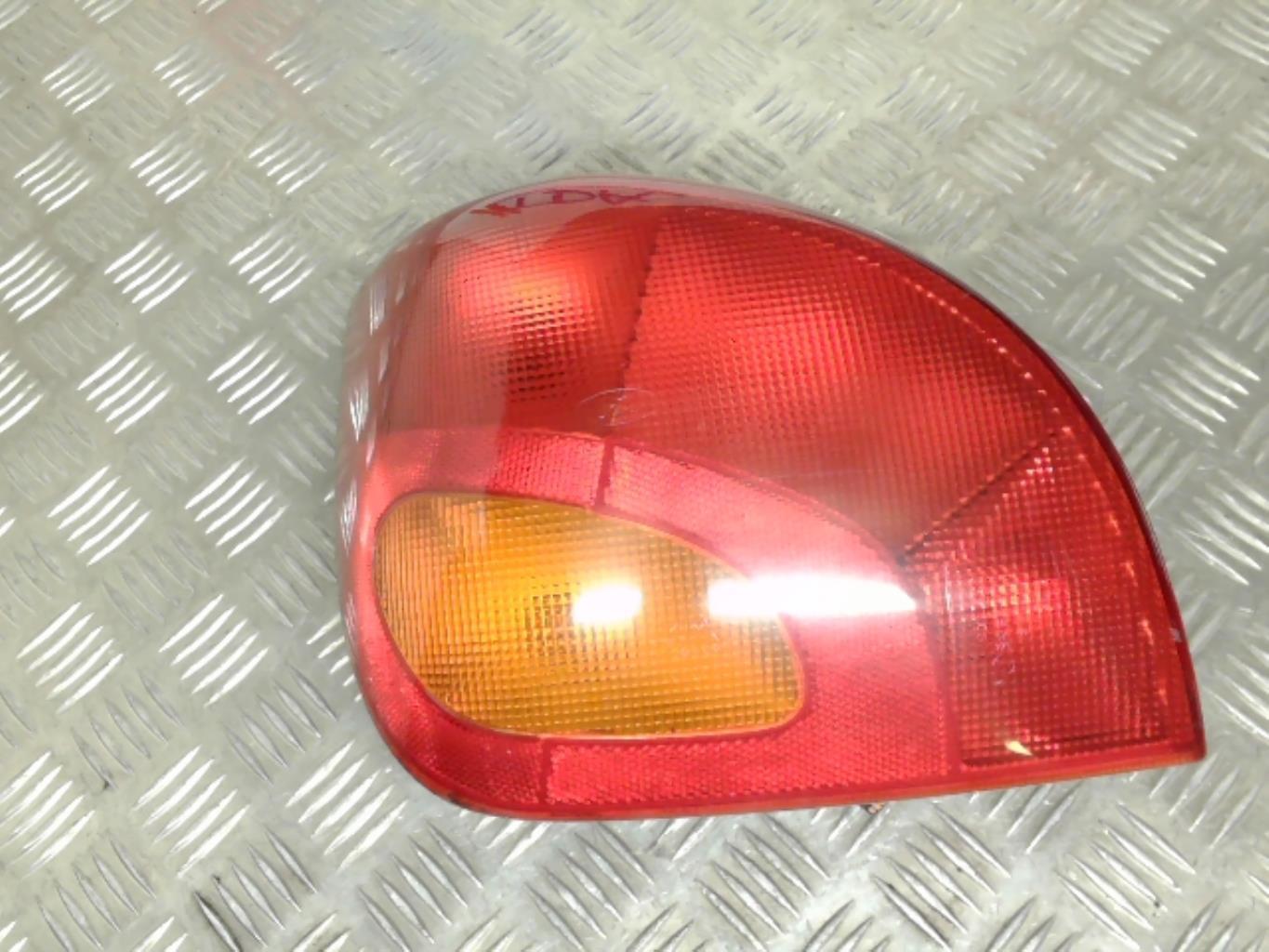 Fanale posteriore principale sinistro (luci) FORD FIESTA 4 PHASE 1  - 1