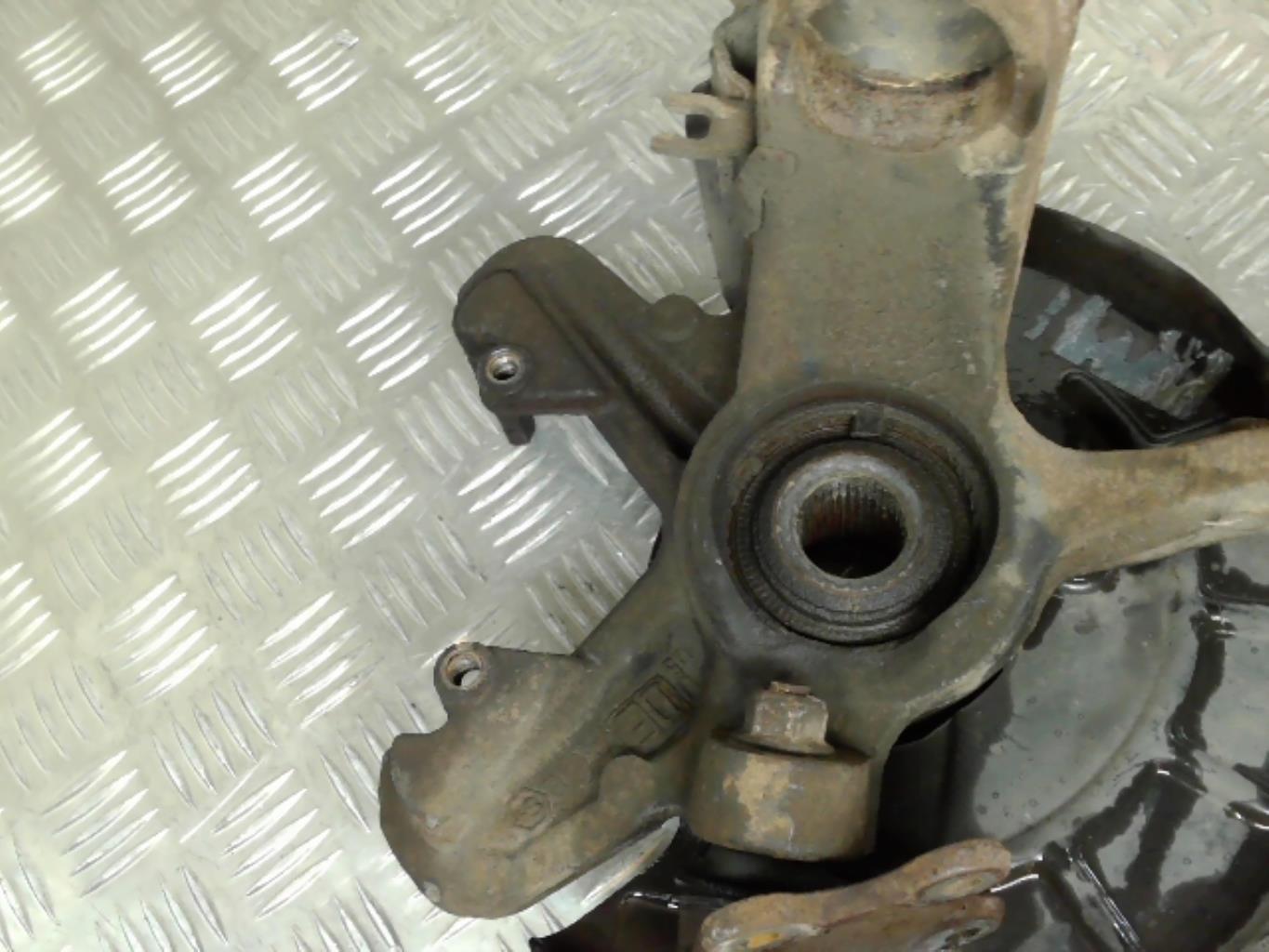 Fuso a snodo anteriore destro VOLKSWAGEN FOX Gasolina - 1