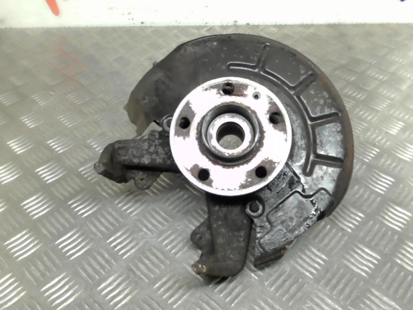 Fuso a snodo anteriore sinistro VOLKSWAGEN FOX Gasolina - 1