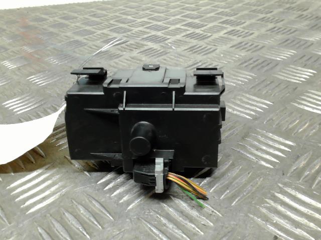 Commande de phare BMW SERIE 1 E81 Diesel - 1