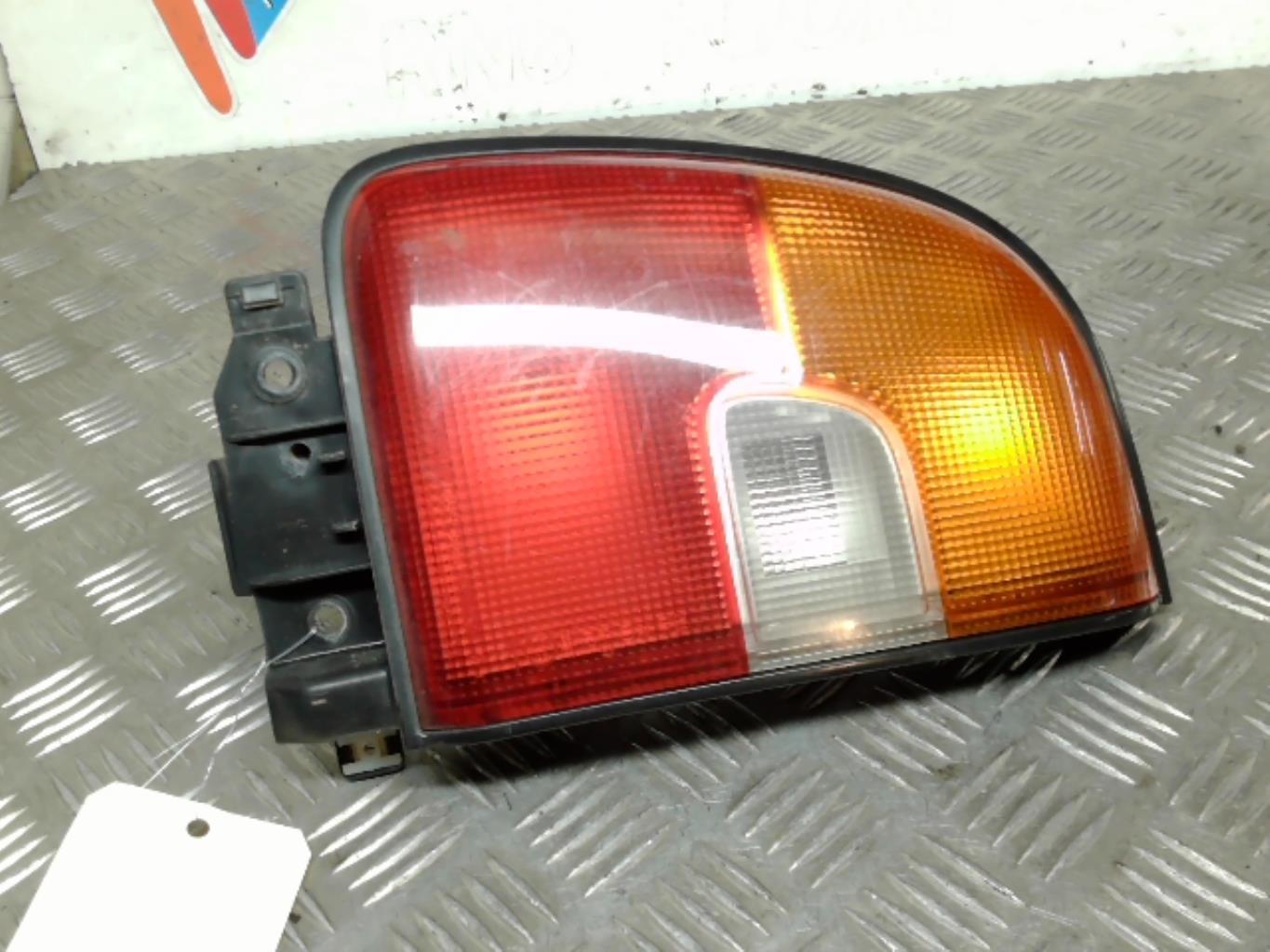 Fanale posteriore principale sinistro (luci) TOYOTA RAV4 4 PHASE 1  - 1