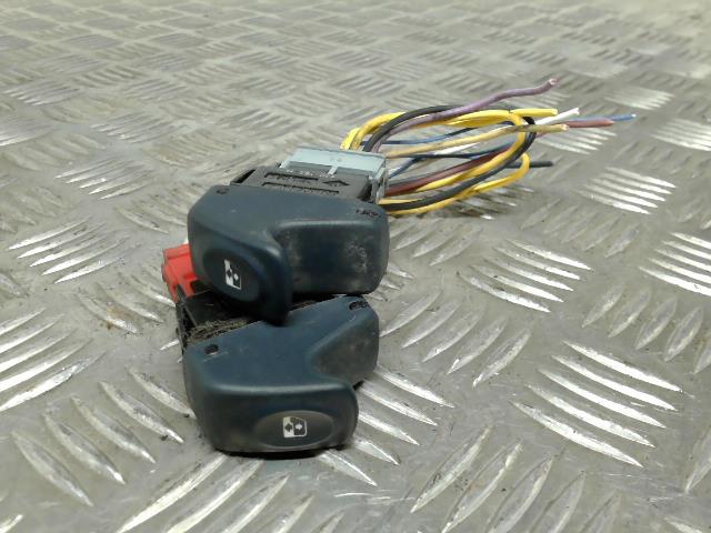 Interruttore lavacristalli anteriore sinistro RENAULT CLIO 2 PHASE 1  - 1