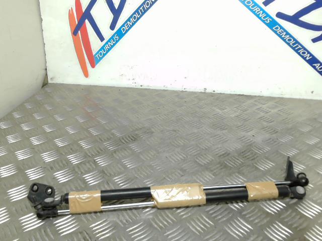 Verin de coffre SUZUKI SWIFT 3 Essence - 1
