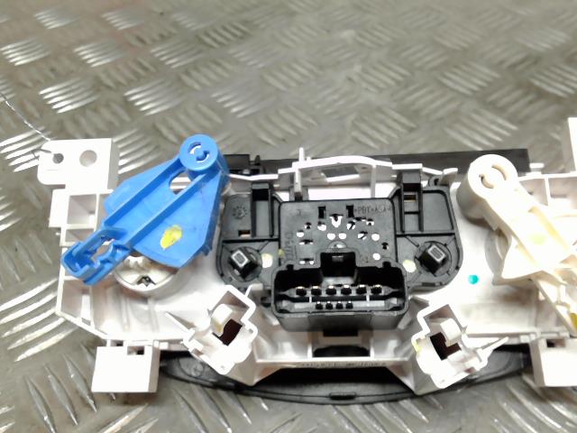 Commande chauffage DACIA LOGAN MCV 1 PHASE 1 BREAK Diesel - 1