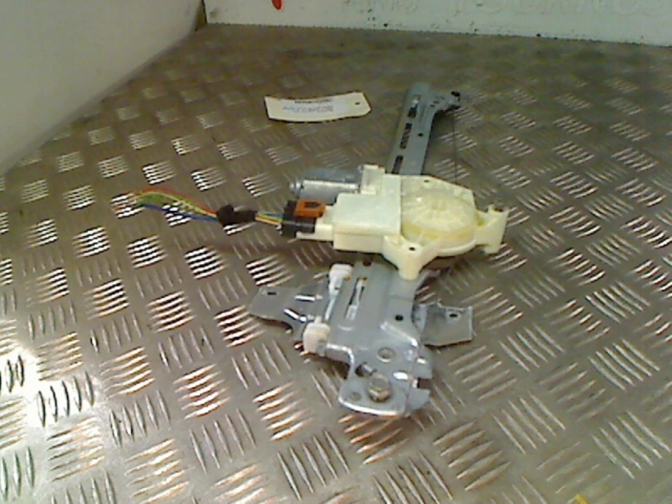 Alzacristalli elettrico posteriore sinistro PEUGEOT 308 2 PHASE 1 Gasolina - 1