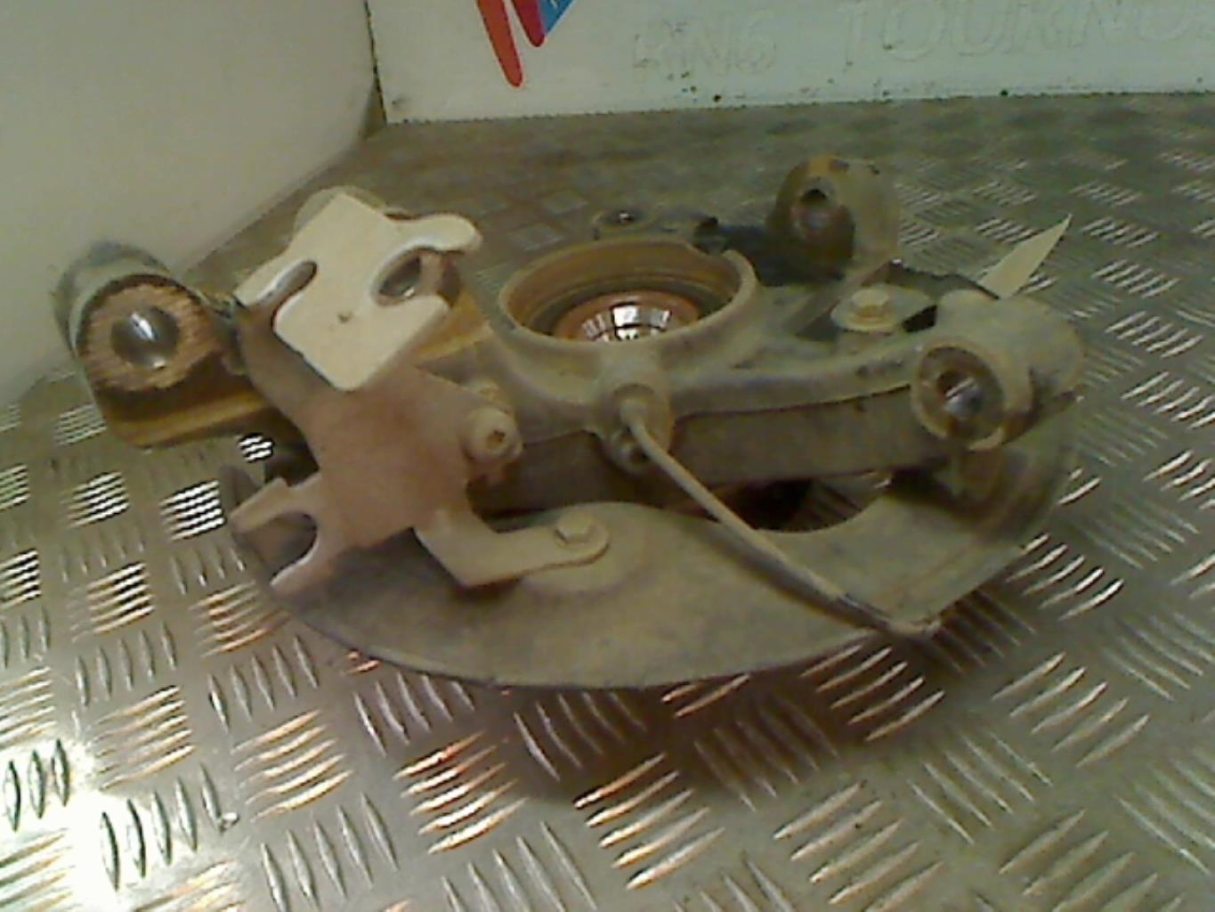 Fuso a snodo anteriore sinistro PEUGEOT 308 2 PHASE 1 Gasolina - 1