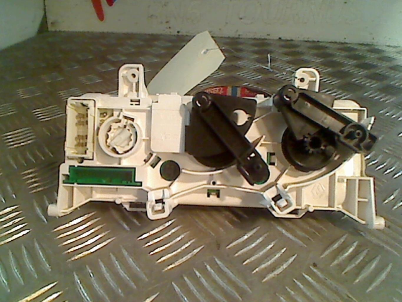 Commande chauffage RENAULT CLIO 2 CAMPUS PHASE 1 Essence - 1