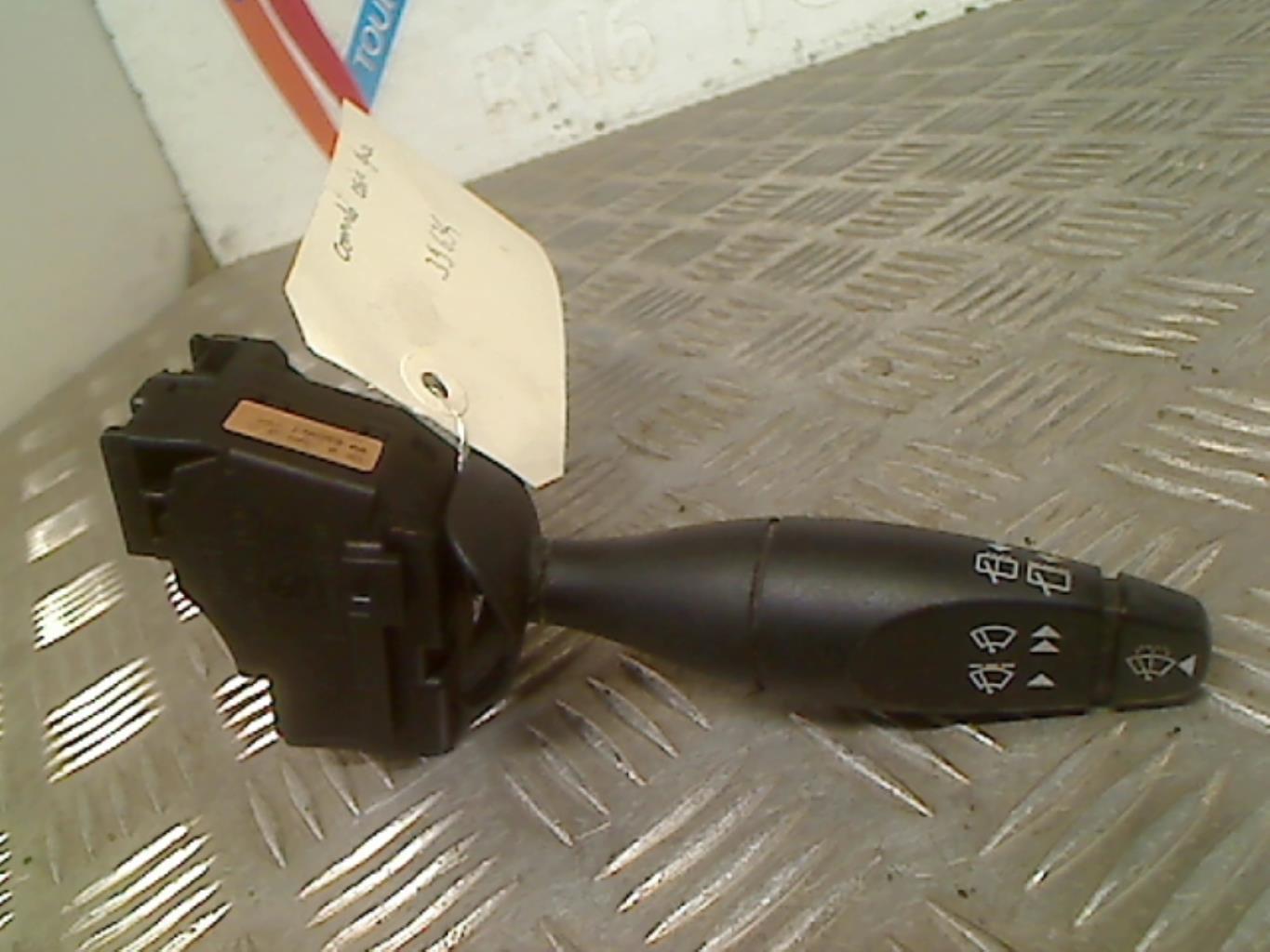 Devio tergicristalli FORD FIESTA 5 PHASE 1  - 1