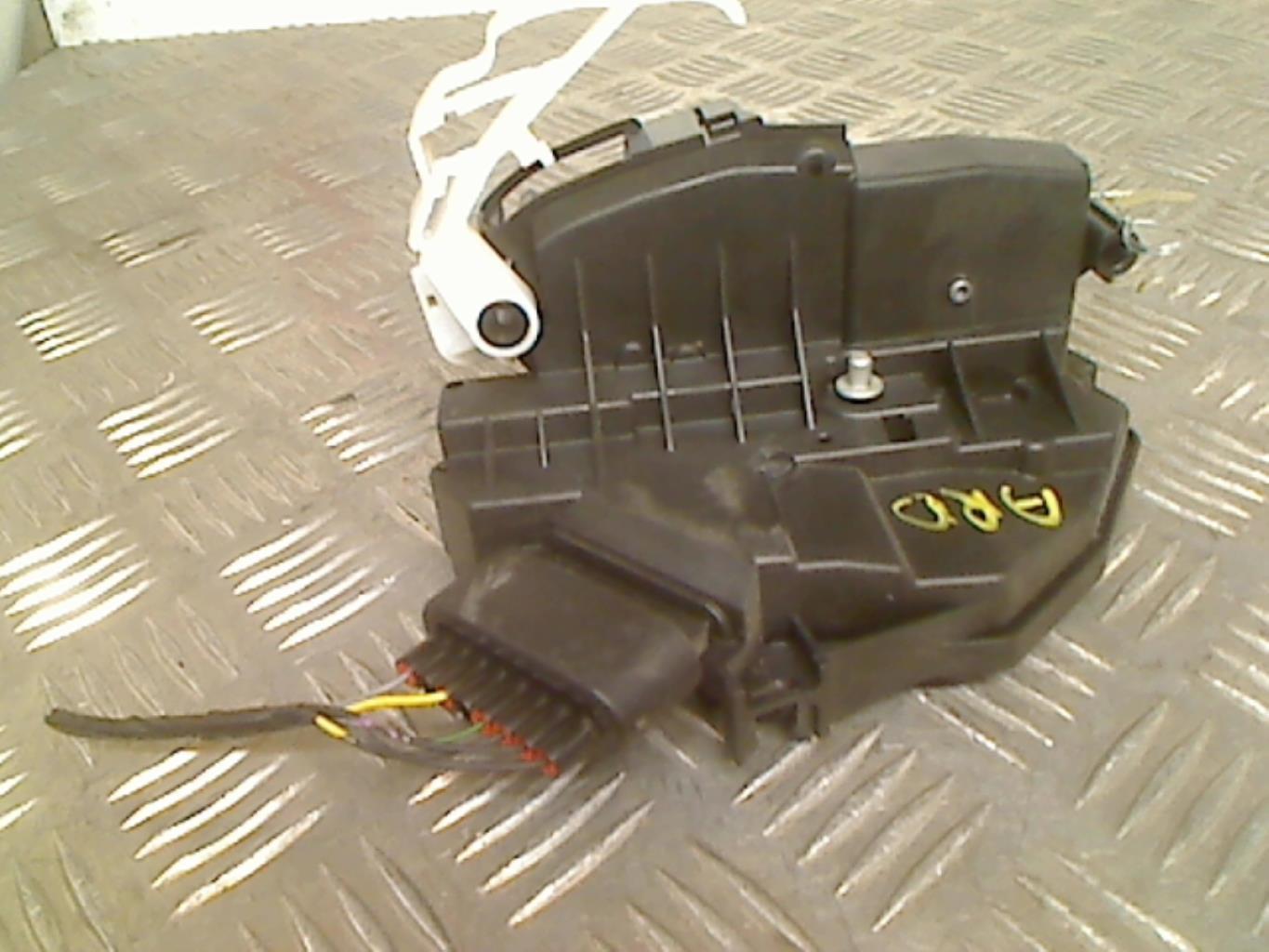 Serratura posteriore destra FORD FOCUS 3 PHASE 1 Diésel - 1