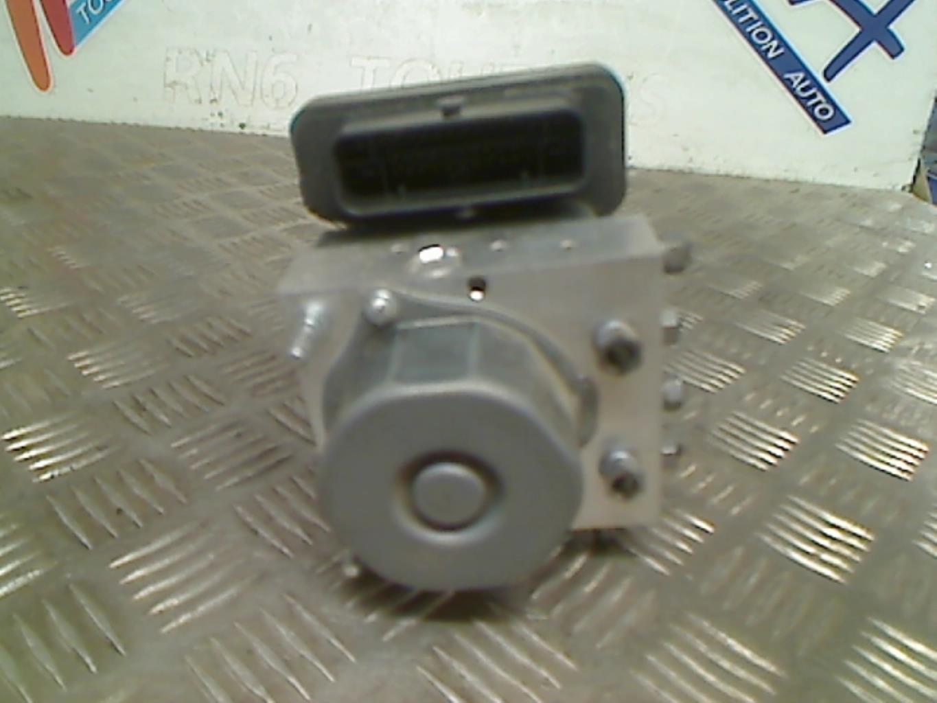 Blocco ABS (antibloccaggio freni) RENAULT CLIO 4 PHASE 2 Diésel - 1