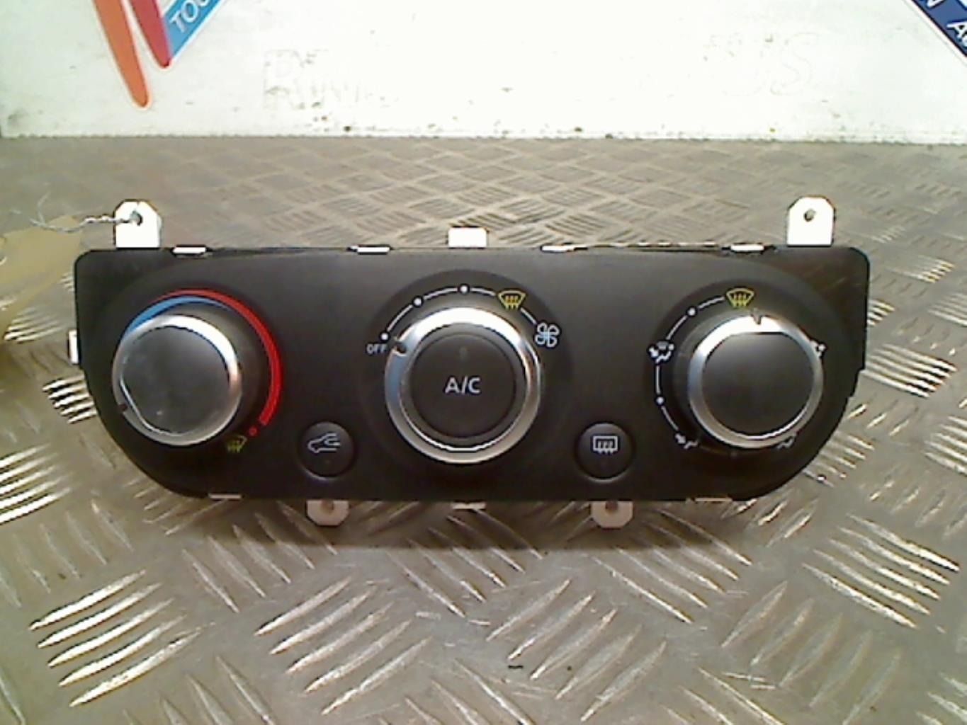 Comandi riscaldamento RENAULT CLIO 4 PHASE 2 Diésel - 1