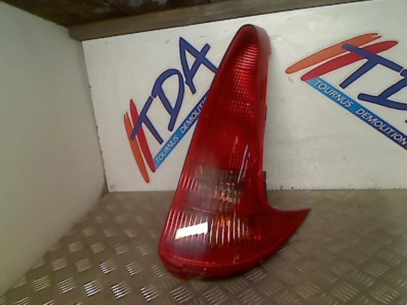 Fanale posteriore principale destro (luci) PEUGEOT 206 PHASE 1 BREAK  - 1