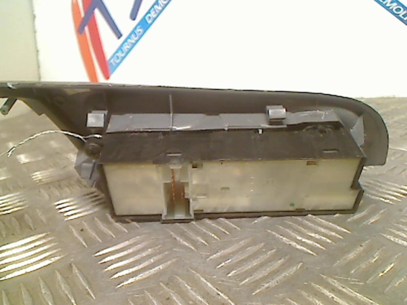 Interruttore lavacristalli anteriore sinistro NISSAN ALMERA 2 PHASE 2 Diésel - 1
