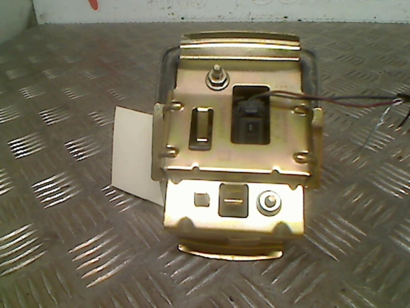 Attuatore serratura portellone posteriore RENAULT LAGUNA 2 PHASE 1 Gasolina - 1