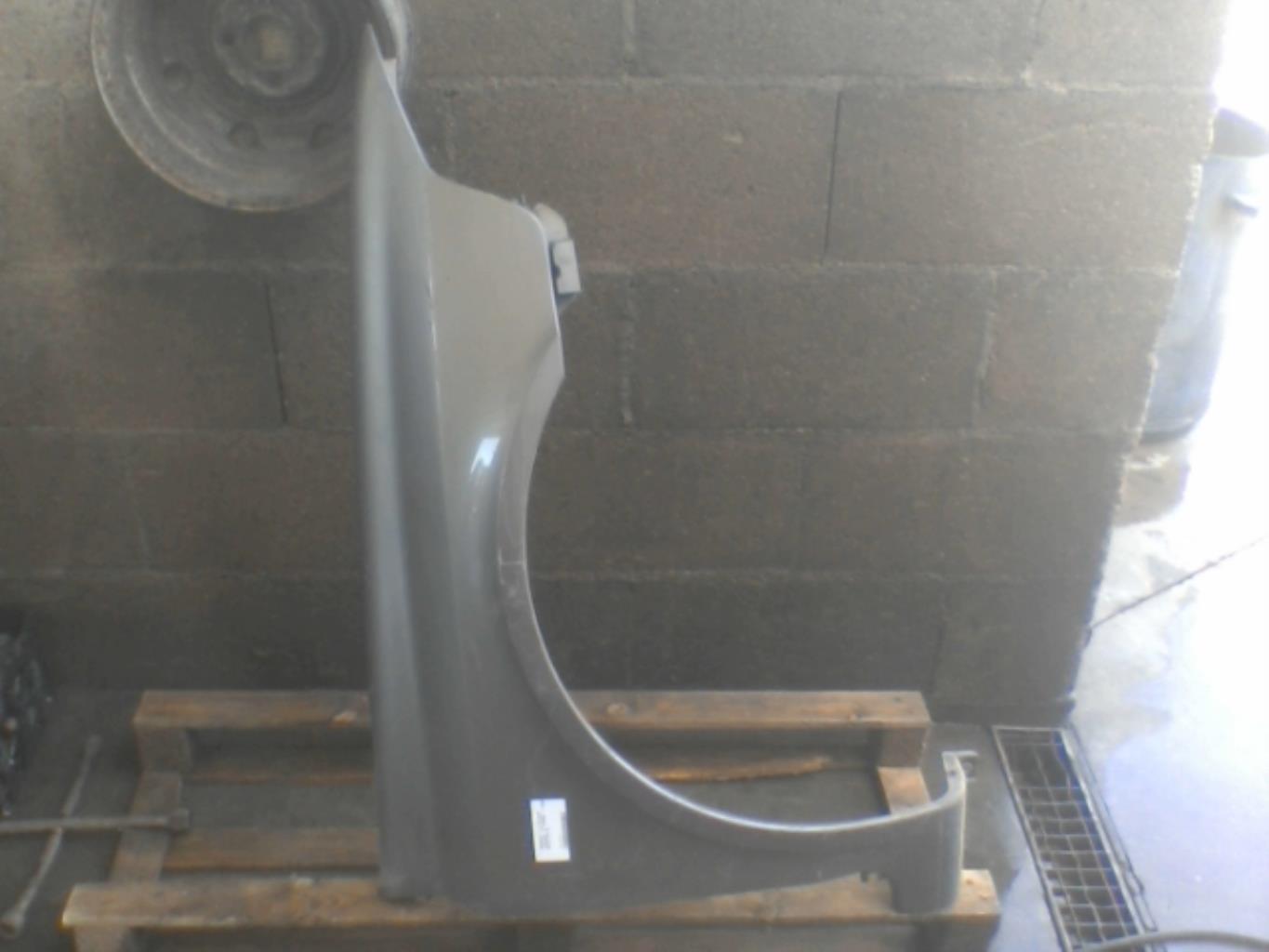 Aile avant droit RENAULT LAGUNA 2 PHASE 1 Essence - 1