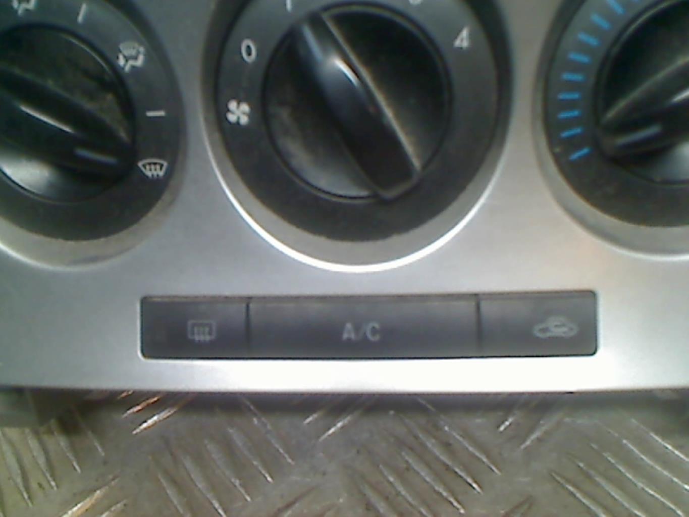 Commande chauffage MAZDA 3 2 PHASE 1 Diesel - 1