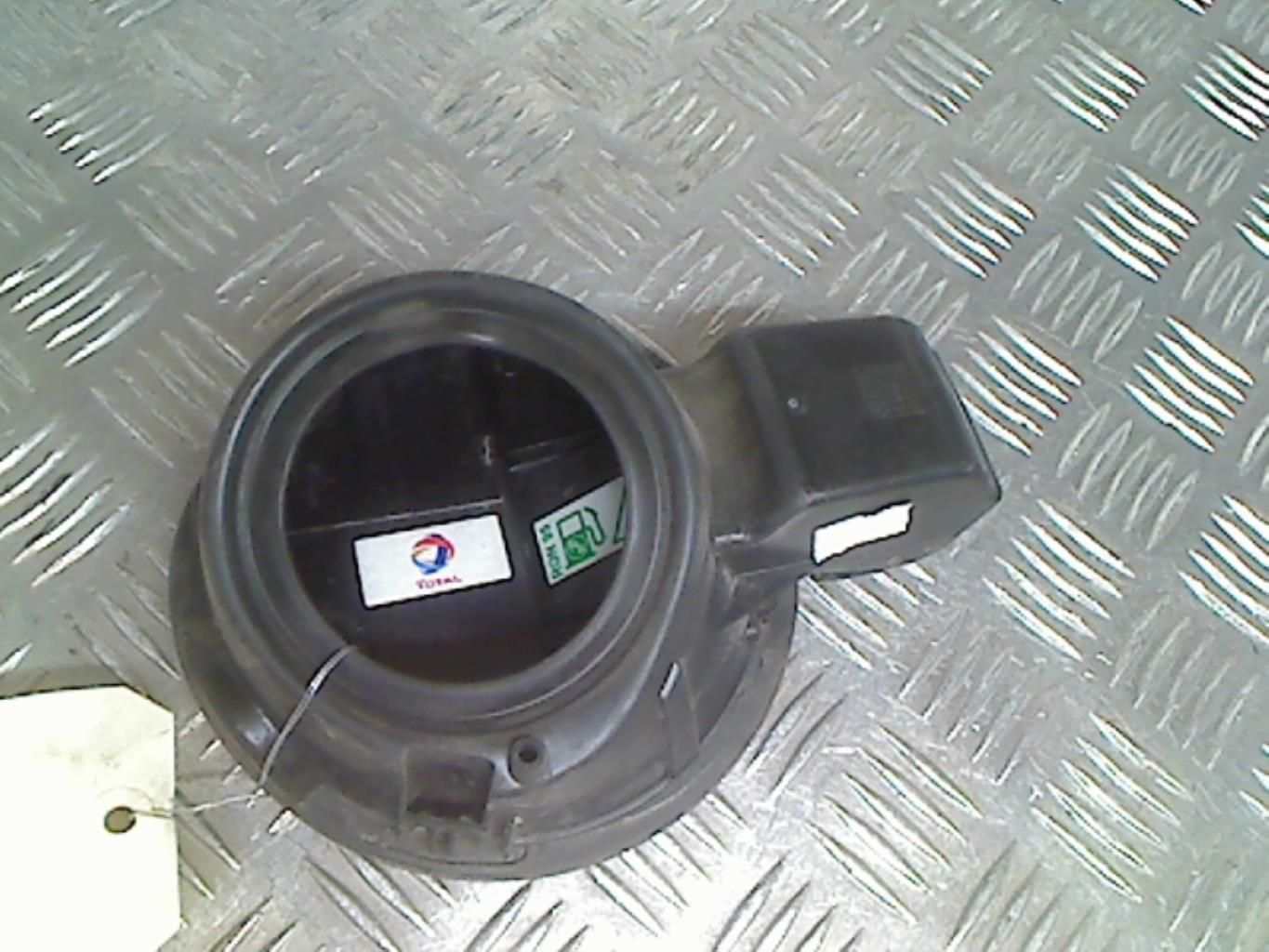 Sportello carburante PEUGEOT 208 1 PHASE 1 Gasolina - 1