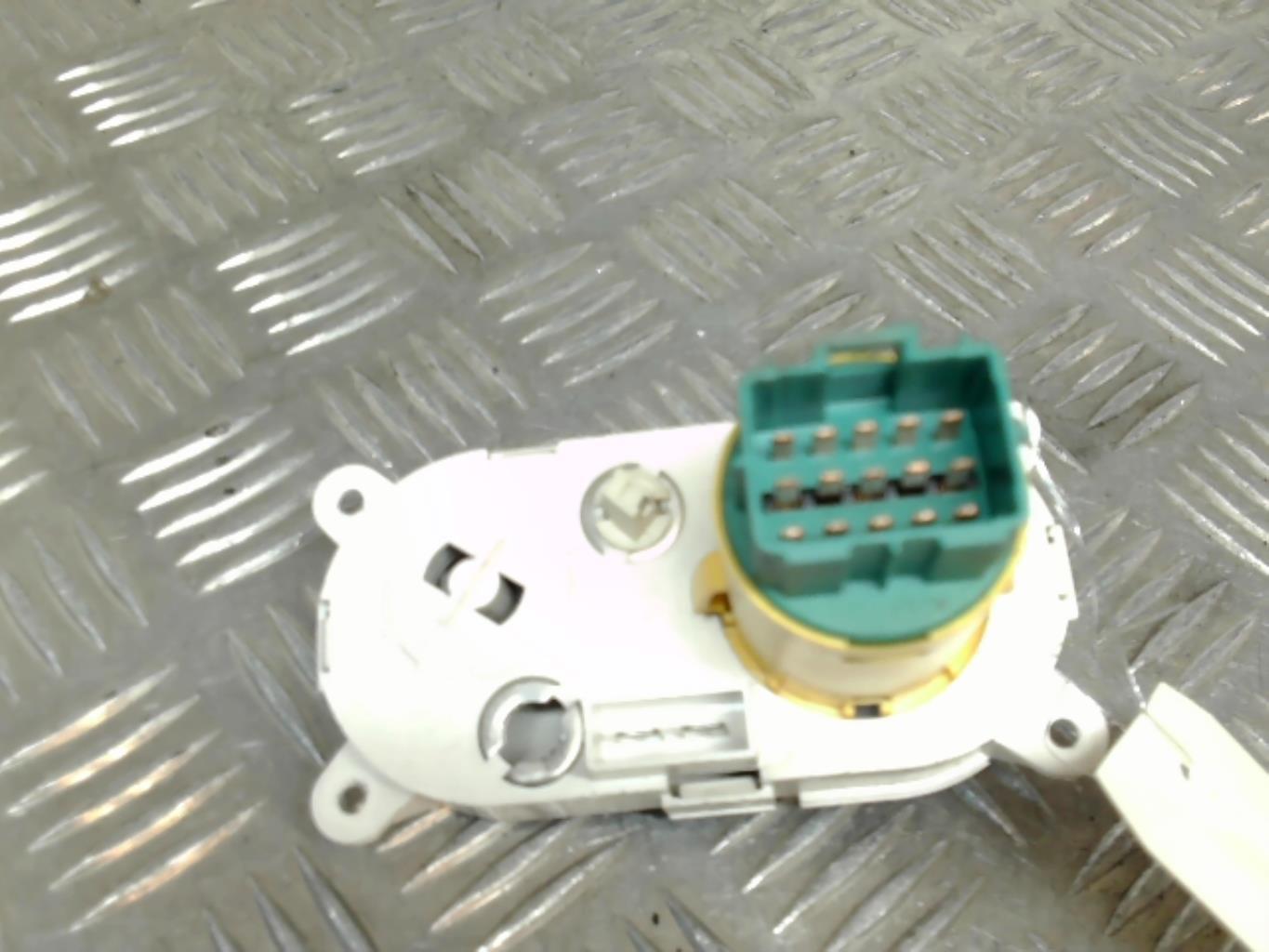 Commande de phare FORD MONDEO 1 PHASE 1 BREAK Diesel - 1