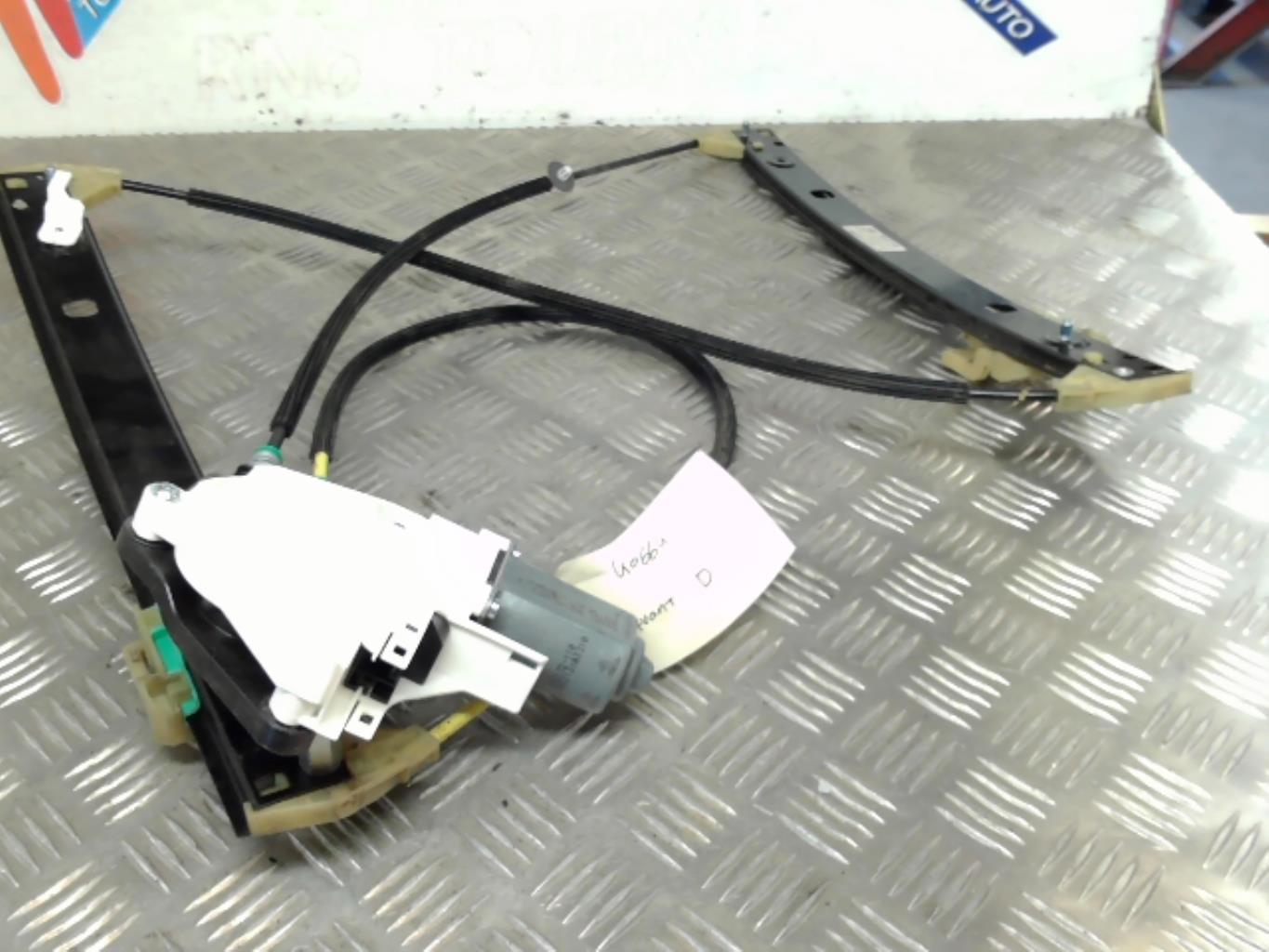 Alzacristalli elettrico anteriore destro AUDI A1 1 PHASE 1 Gasolina - 1