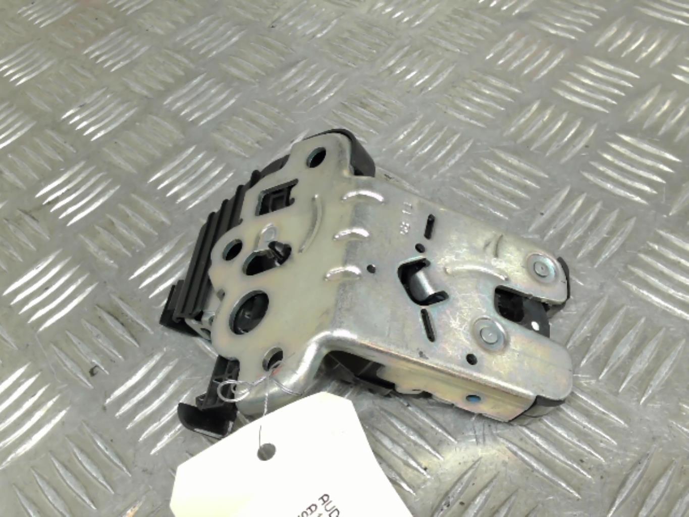 Serrure de hayon AUDI A1 1 PHASE 1 Essence - 1