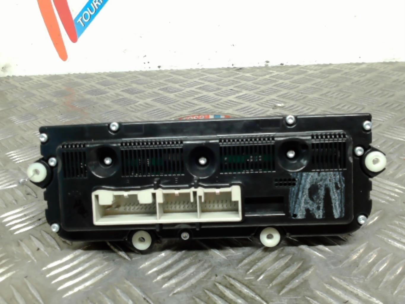 Commande chauffage VOLKSWAGEN TOURAN 1 PHASE 2 Diesel - 1