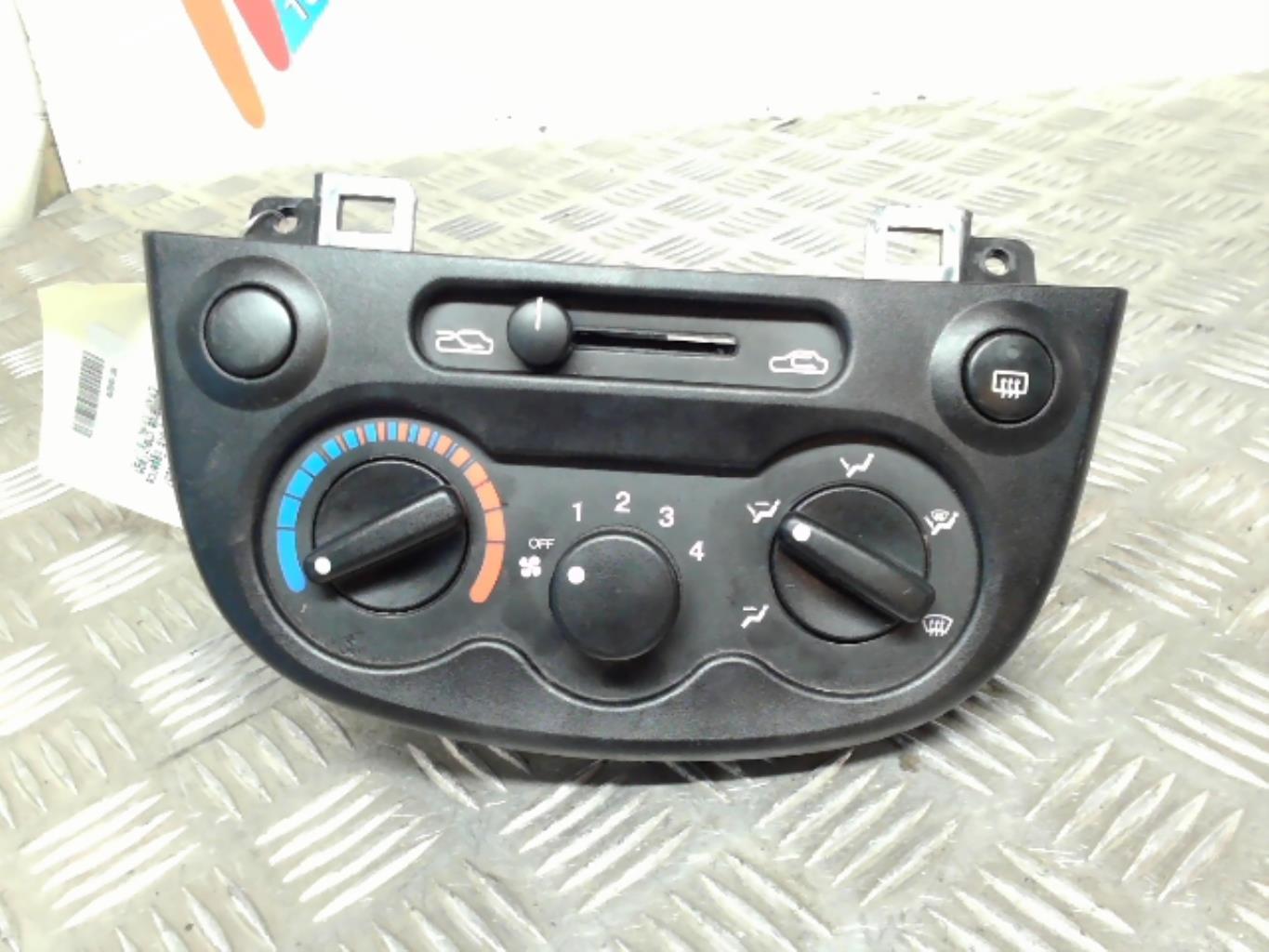 Commande chauffage CHEVROLET MATIZ 2 Essence - 1