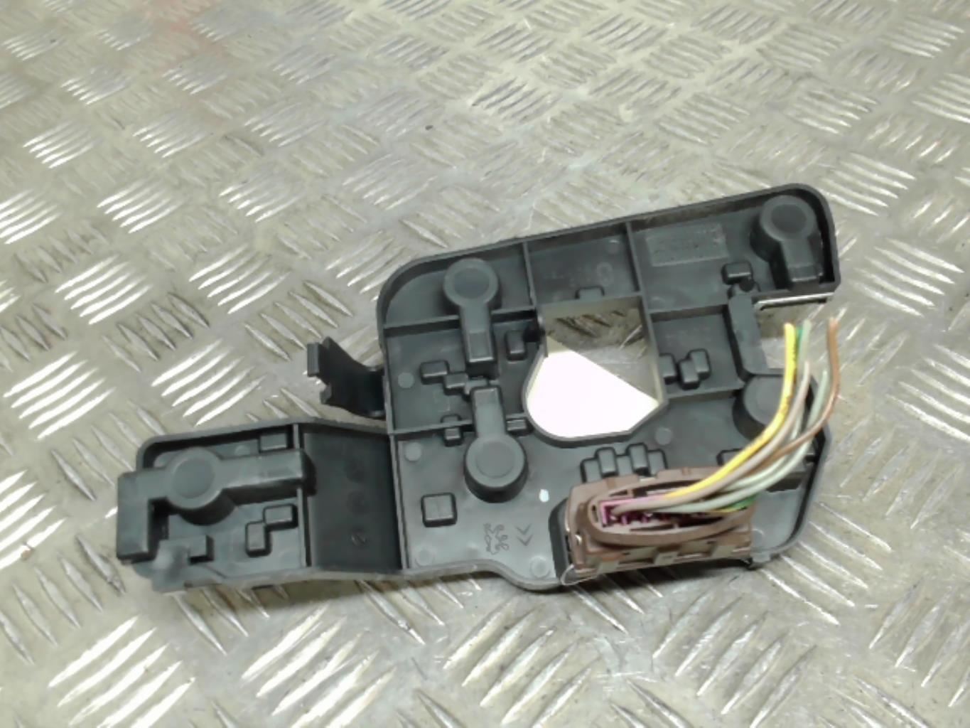 Base portalampade fanale posteriore sinistro CITROEN XSARA PHASE 2  - 1
