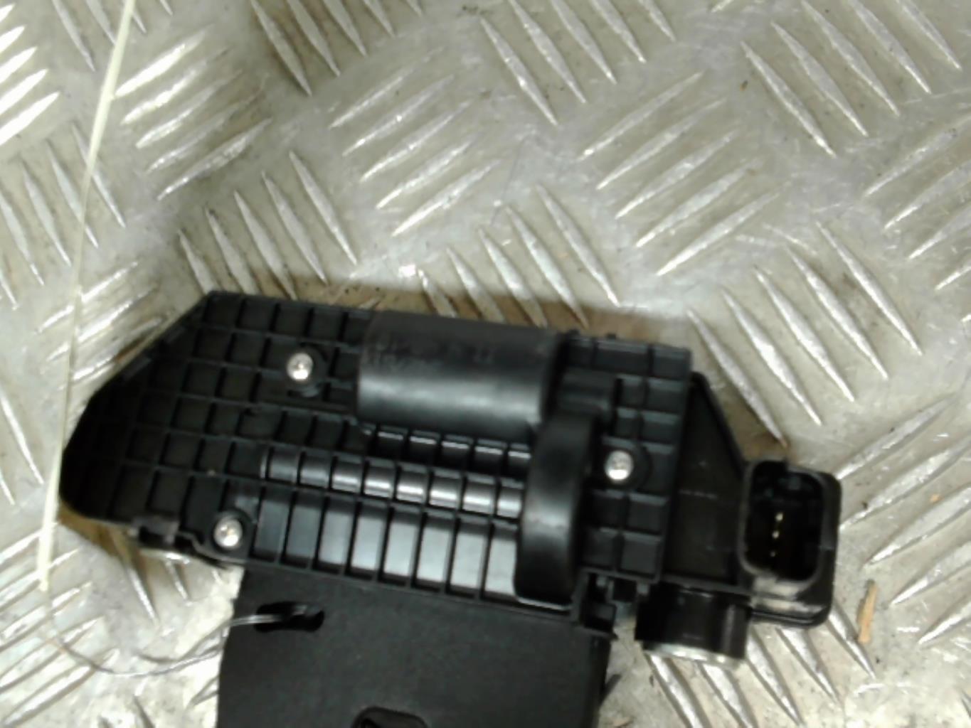 Serrure de hayon CITROEN C3 2 PHASE 1 Diesel - 1