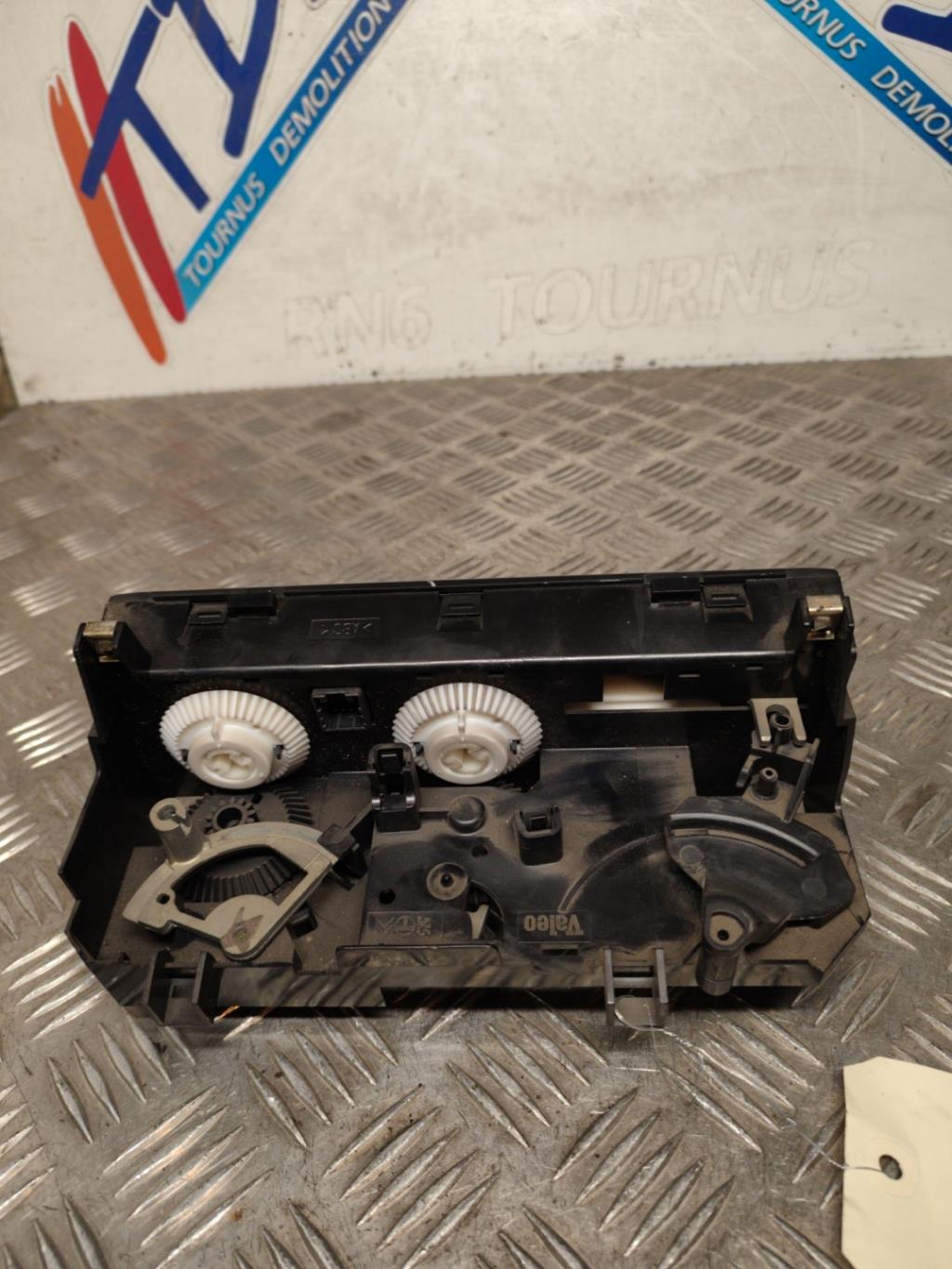 Commande chauffage PEUGEOT 406 PHASE 1 BREAK Essence - 1