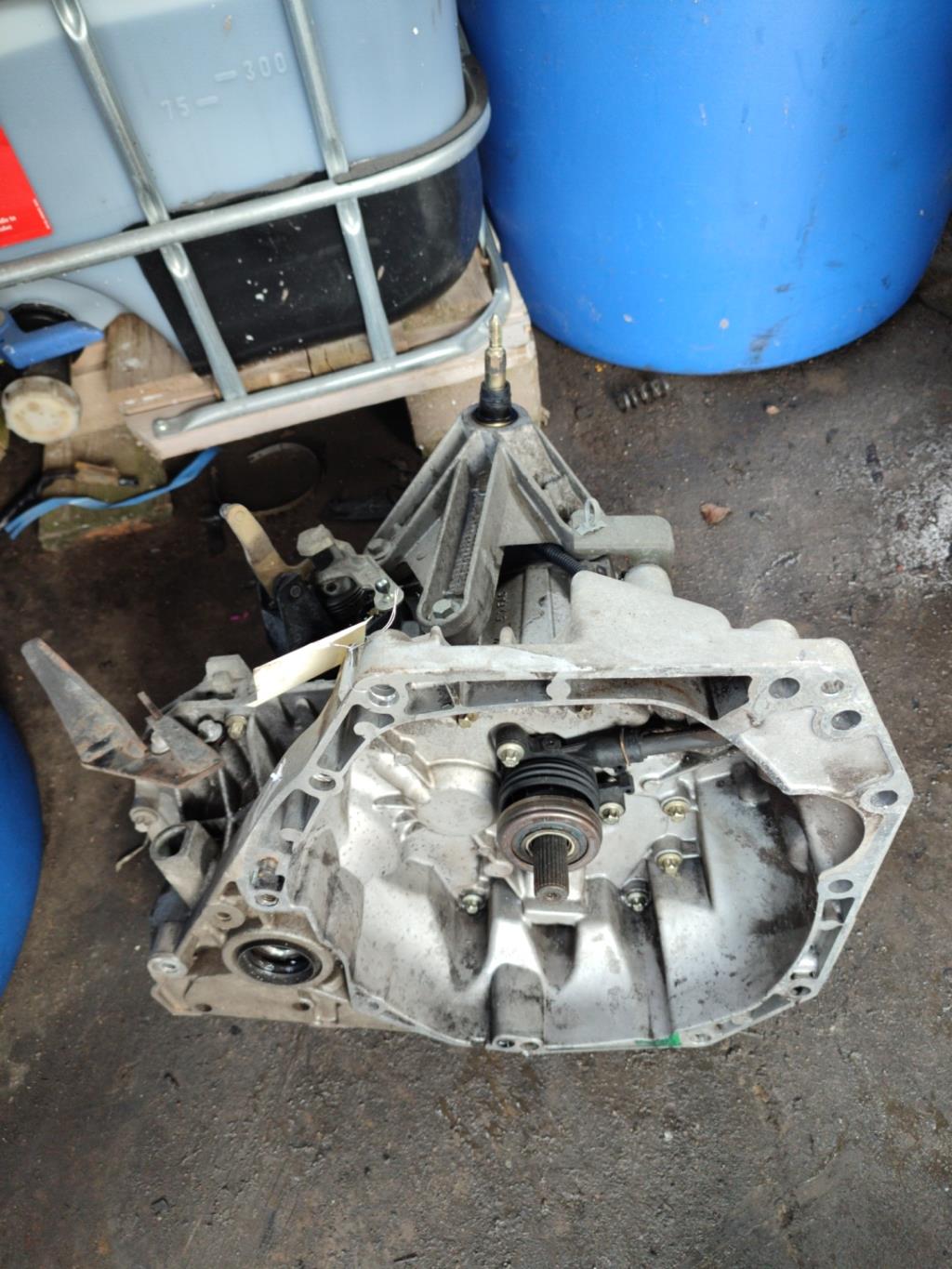 Boite de vitesses NISSAN MICRA 3 PHASE 2 CABRIOLET Essence - 1
