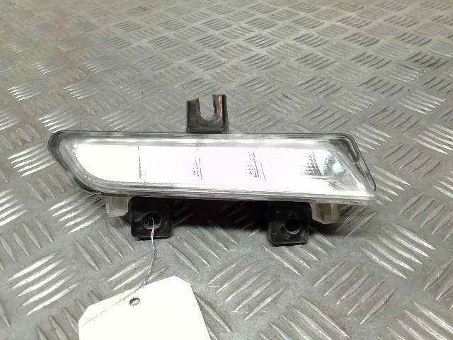 Luce di marcia diurna anteriore destra RENAULT CLIO 4 PHASE 1 BREAK Diésel - 1