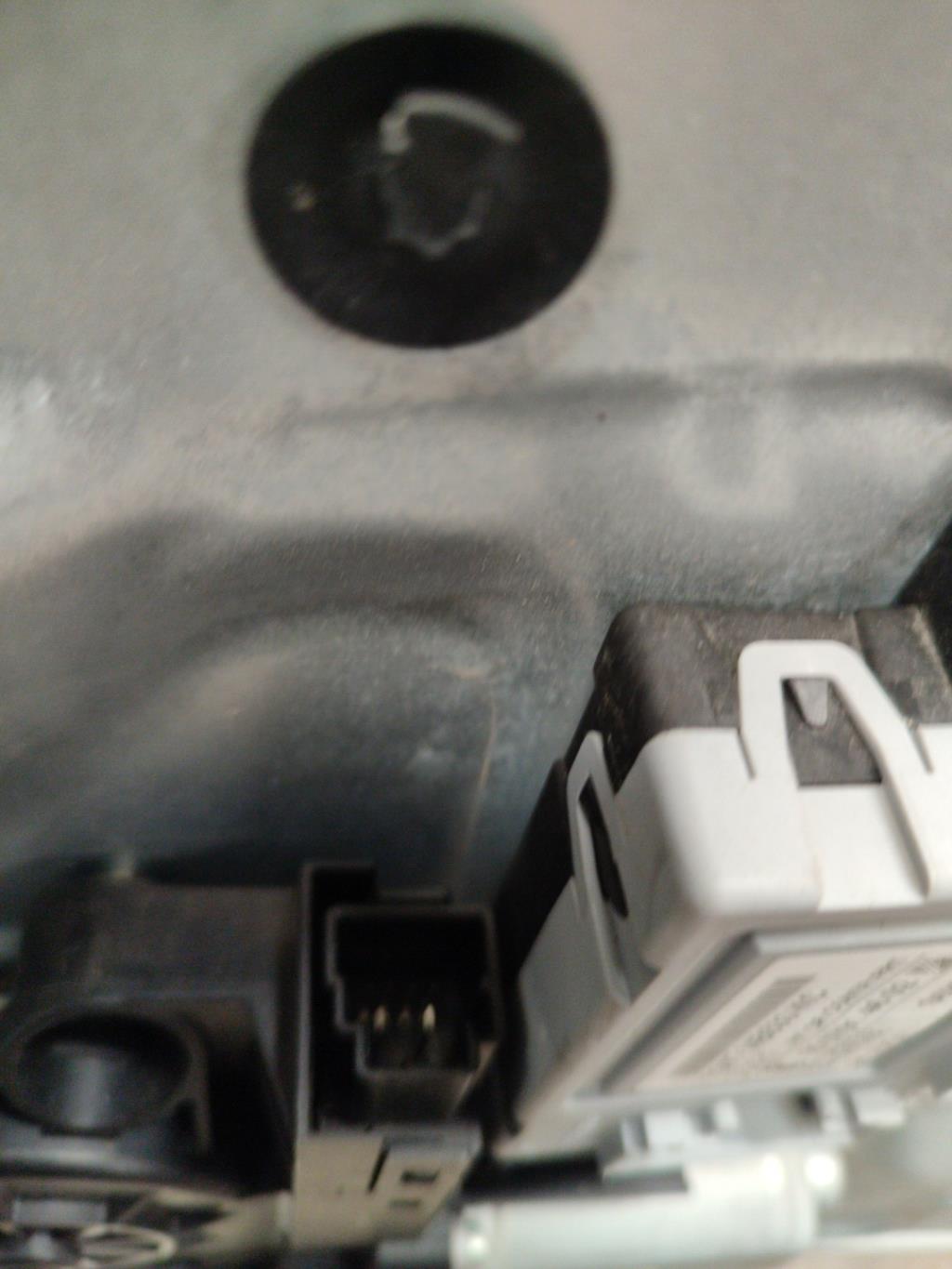 Alzacristalli elettrico anteriore destro VOLVO V 70 2 PHASE 1 BREAK Diésel - 1
