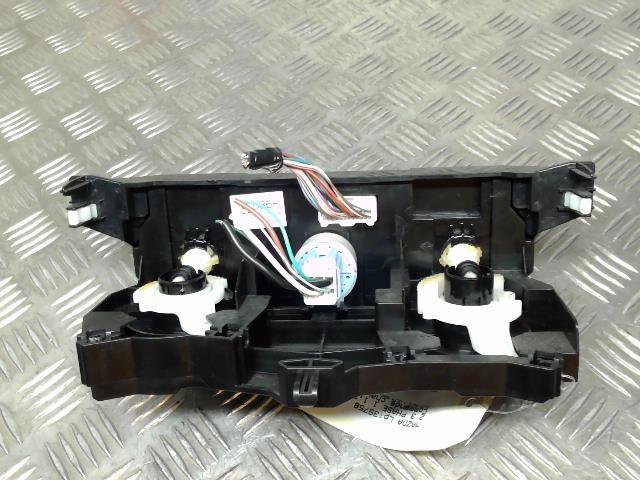 Commande chauffage MAZDA 2 3 PHASE 1 Essence - 1