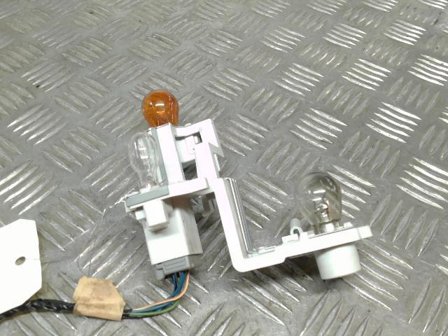 Base portalampade fanale posteriore destro FORD FIESTA 6 PHASE 1 Diésel - 1