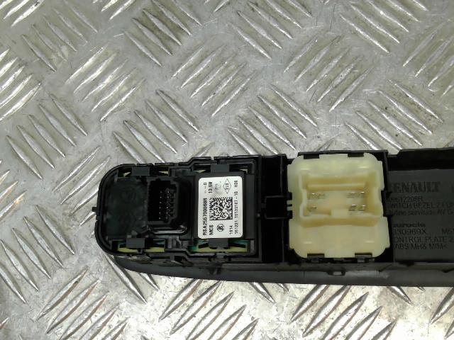 Interruttore lavacristalli anteriore sinistro RENAULT CLIO 4 PHASE 2 Diésel - 1