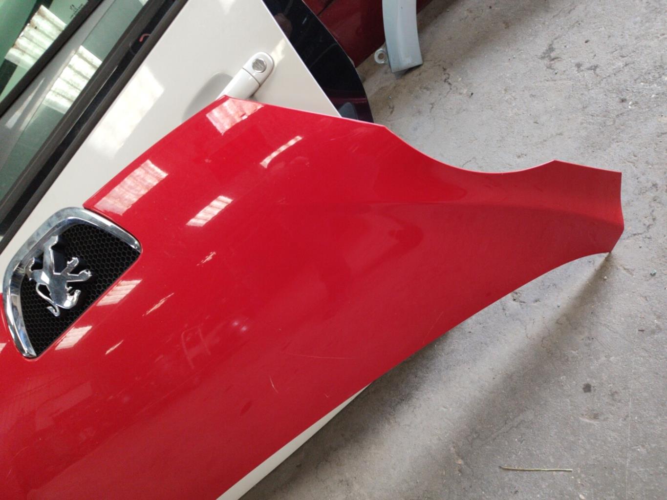 Capot PEUGEOT 107 PHASE 1 Essence - 1