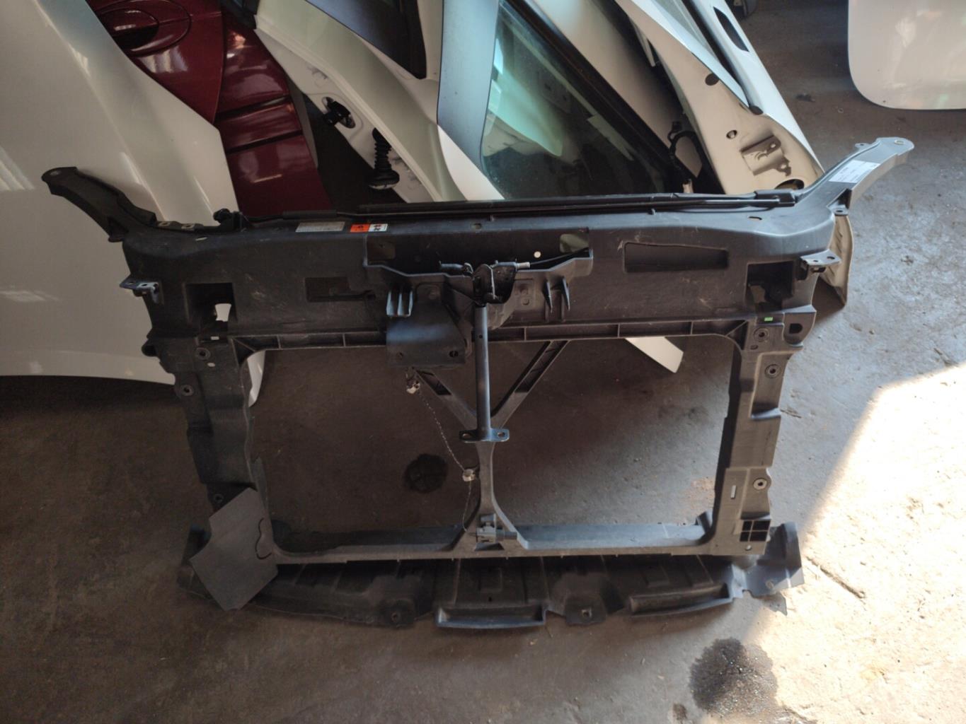 Face avant MAZDA 5 1 PHASE 1 Diesel - 1