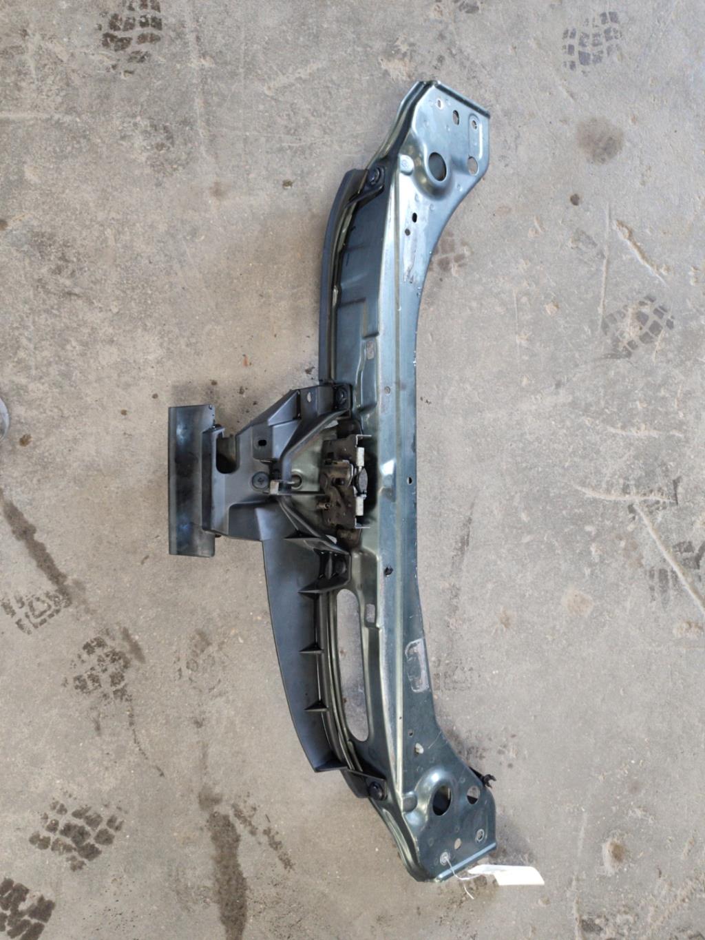 Face avant PEUGEOT 4007 Diesel - 1