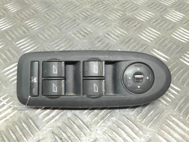 Interruttore lavacristalli anteriore sinistro FORD KUGA 1 Diésel - 1