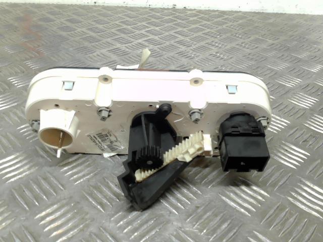 Commande chauffage FORD FIESTA 5 PHASE 1 Essence - 1