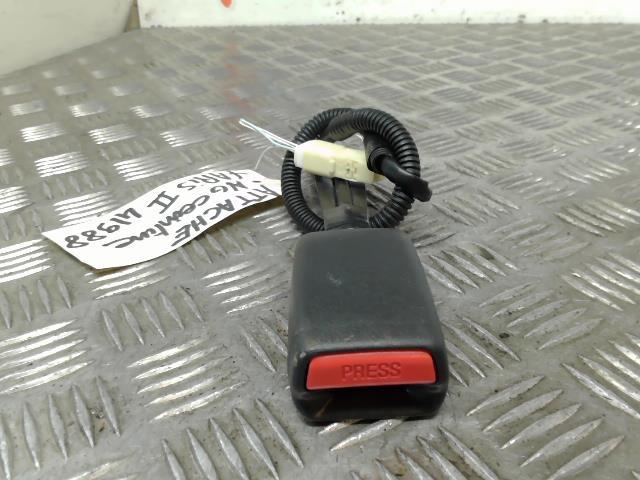 Aggancio cintura sicurezza anteriore sinistro TOYOTA YARIS 2 PHASE 2 Gasolina - 1