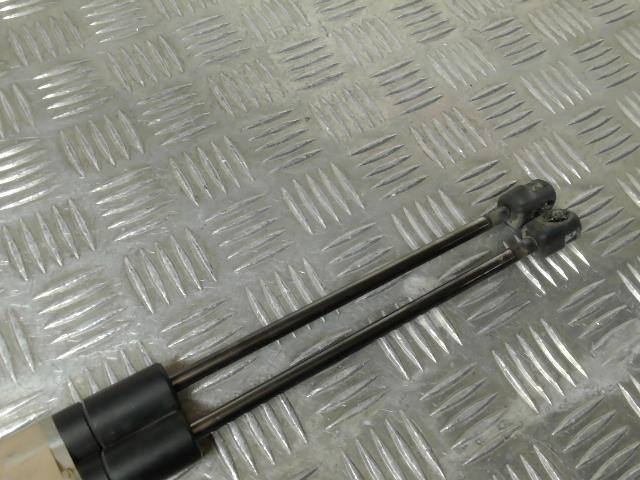 Verin de coffre RENAULT SCENIC 2 PHASE 1 Diesel - 1