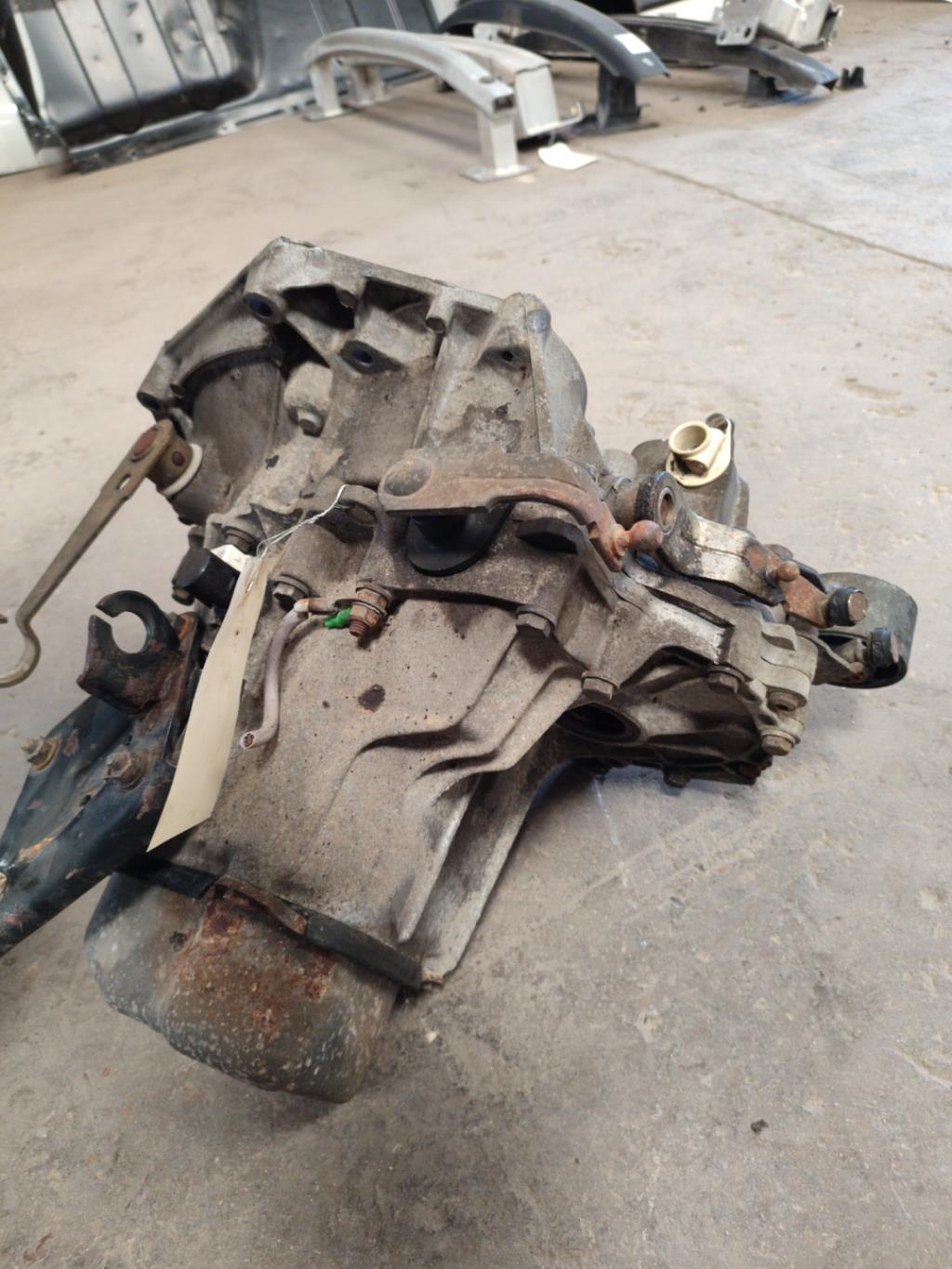Boite de vitesses PEUGEOT 106 PHASE 1 Essence - 1