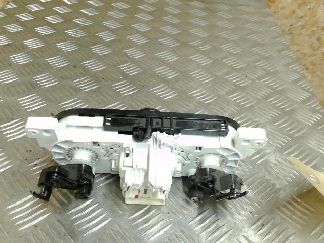 Commande chauffage DACIA SANDERO 2 PHASE 1 Diesel - 1