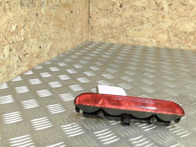 Luce stop centrale AUDI A4 1 PHASE 2 Gasolina - 1